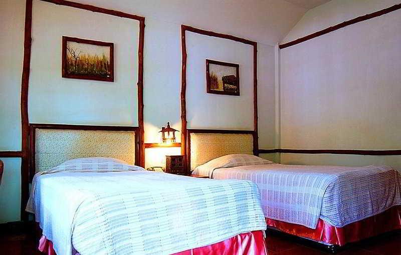 Rooks Holiday Hotel & Resort Mae Hong Son Bagian luar foto